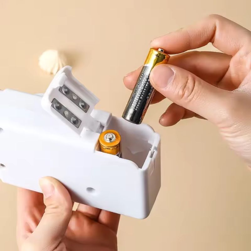 Mini máquina de coser automática